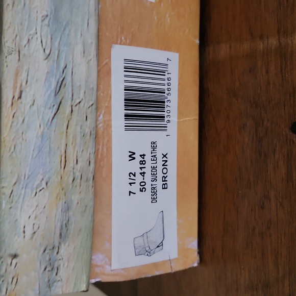 Bella Vita desert suede leather booties - Picture 4 of 5